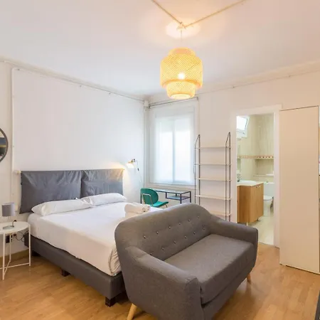 Bebarceloner Sant Andreu - Attic With Terrace * ברצלונה
